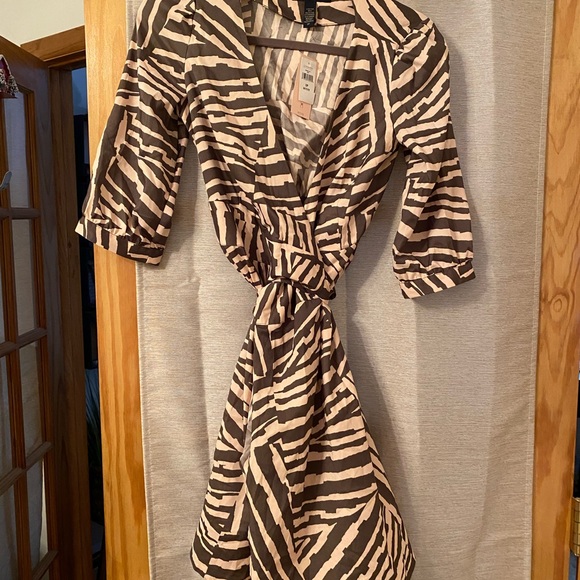 Silk Banana Republic Silk wrap dress - Picture 3 of 4